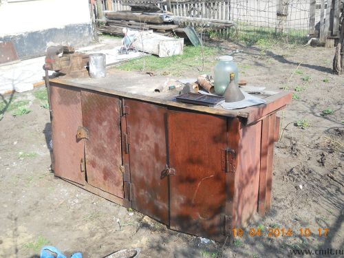 Продаю стальной верстак с тисками. Фото 3.