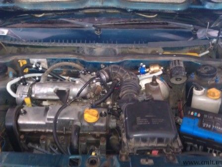 Газ на авто. Общий вид подкапотного пространства с установленным ГБО 2-го поколения газовой фирмы "ATIKER"