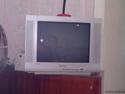 ТВ Elenberg-2170F, плоский экран, без пульта, 1 шт. Фото 1.