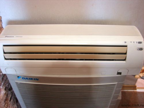 Кондиционер daikin FTK35JAV1NB б/у на запчасти. Фото 1.
