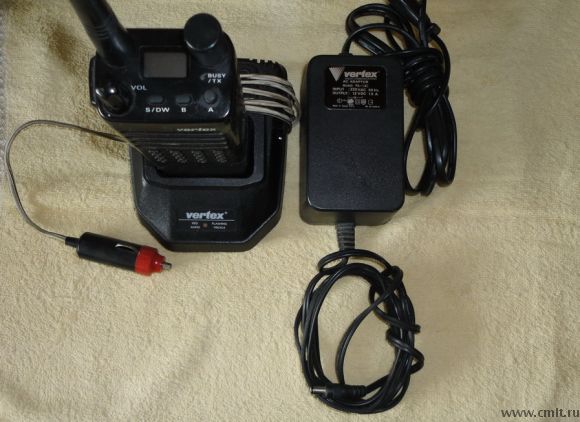 Радиостанция Vertex VX-500. Фото 1.