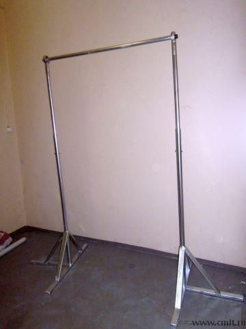 продаётся разборный аттракцион – турник с прокручивающейся перекладиной (машинка по зарабатыванию денег). легко поместится в легковой автомобиль. быстрая окупаемость, время на установку- 5 минут.