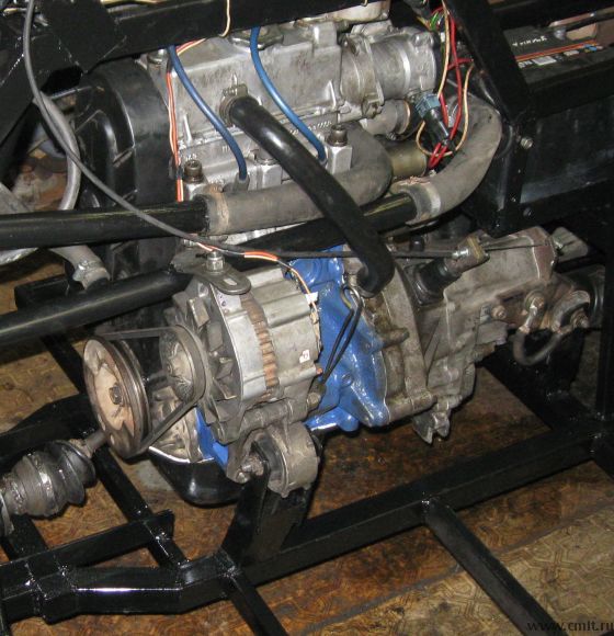 Двигатель ОКА 1113 с КПП. Фото 1.