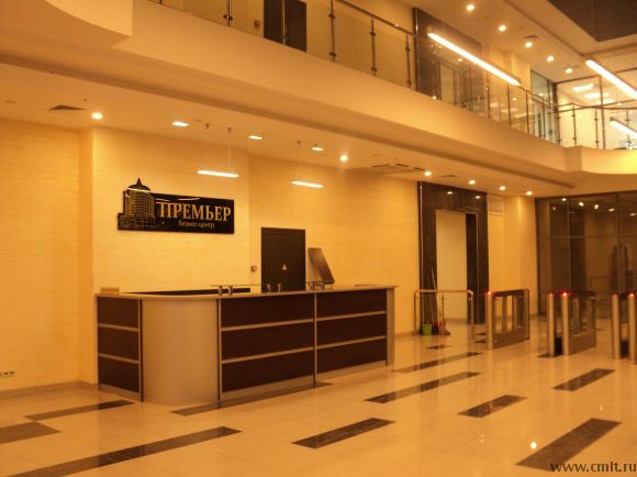 Вестибюль бизнес-центра, 1 этаж