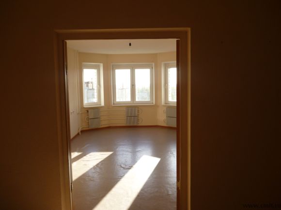 121 Стрелковой дивизии ул., №11б. Трехкомнатная квартира. Фото 1.