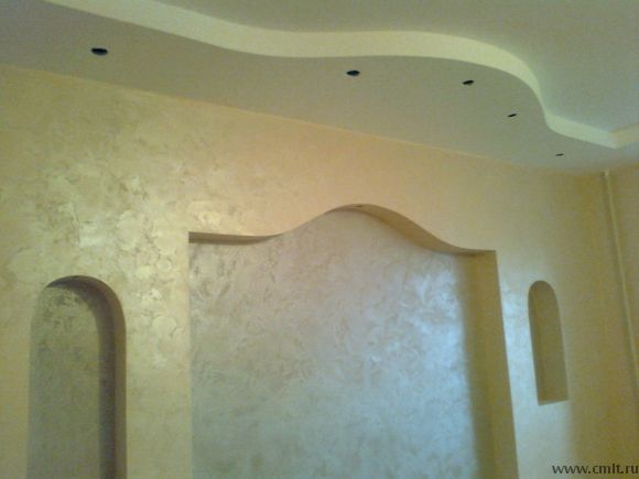 Малярные работы. Бригада женщин. Обои, шпаклевка, покраска. Фото 1.