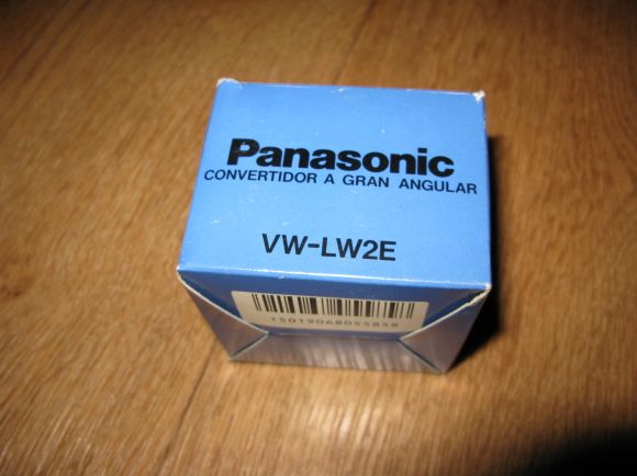 Широкоугольный конвертер Panasonic VW-LW2E на 49мм. Фото 1.