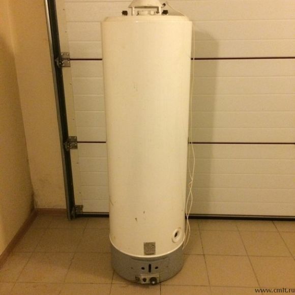 Газовый бойлер накопит-го типа Ariston SGA 200 R. Фото 1.