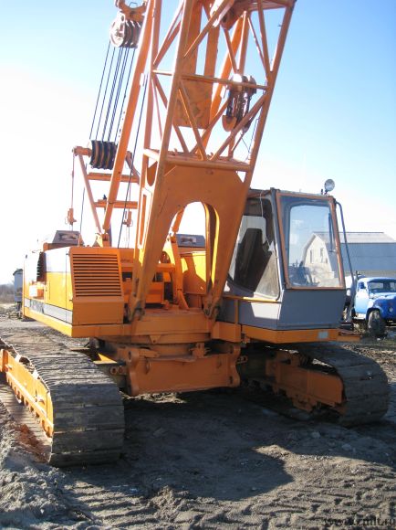 Кран гусеничный Liebherr HS 832 HD. Фото 1.