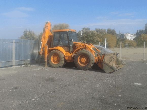 Погрузчик-экскаватор JCB-4CX. Гидромолот. Ковши: 40-60 см. Фото 2.