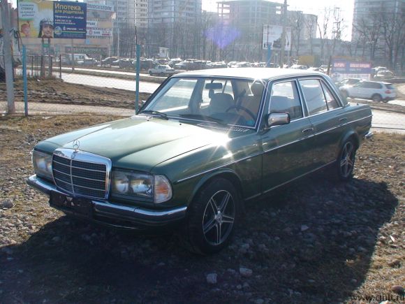 Mercedes-Benz 280 - 1979 г. в.. Фото 1.
