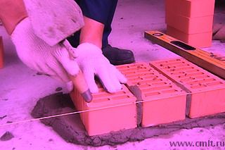 Каменщик в Воронеже. Фото 1.