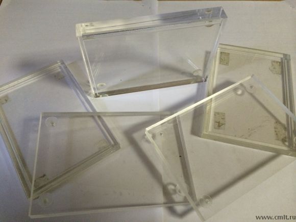 Ценникодержатели из толстого оргстекла на магнитах. Фото 1.