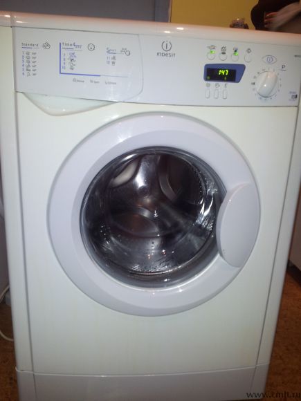 Стиральная машина Indesit WIE 107 (EX). Фото 1.