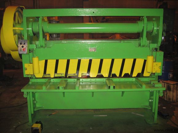 Ножницы гильотинные НА 3121, толщина руба 12 мм, длина 2160 мм.