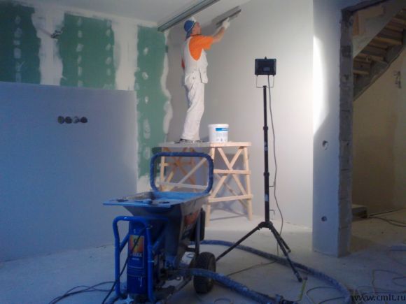 шпатлевание стен