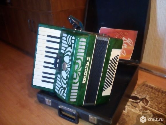 Аккордеон "Юность - 3". Фото 1.
