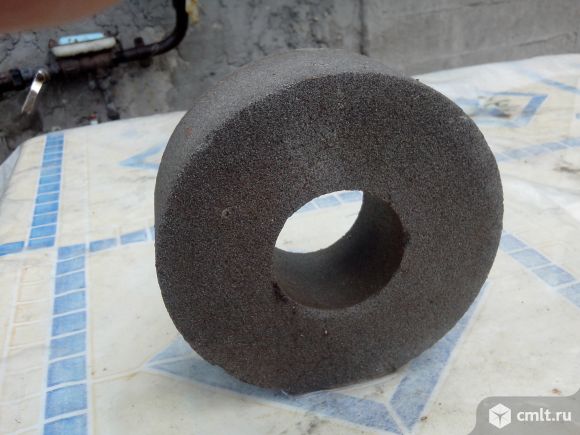 Абразивный       --       Камень  наждак. Фото 1.