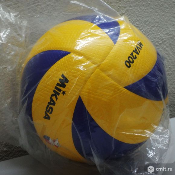 Мяч волейбольный mikasa MVA200. Фото 1.